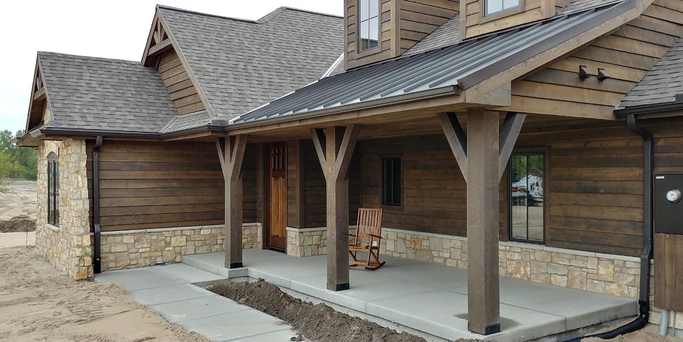 Home design - rustic home design idea in Omaha
