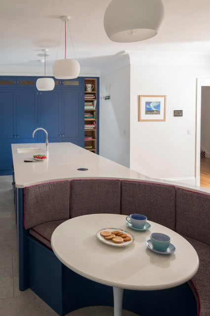 Curved island transitional-kitchen