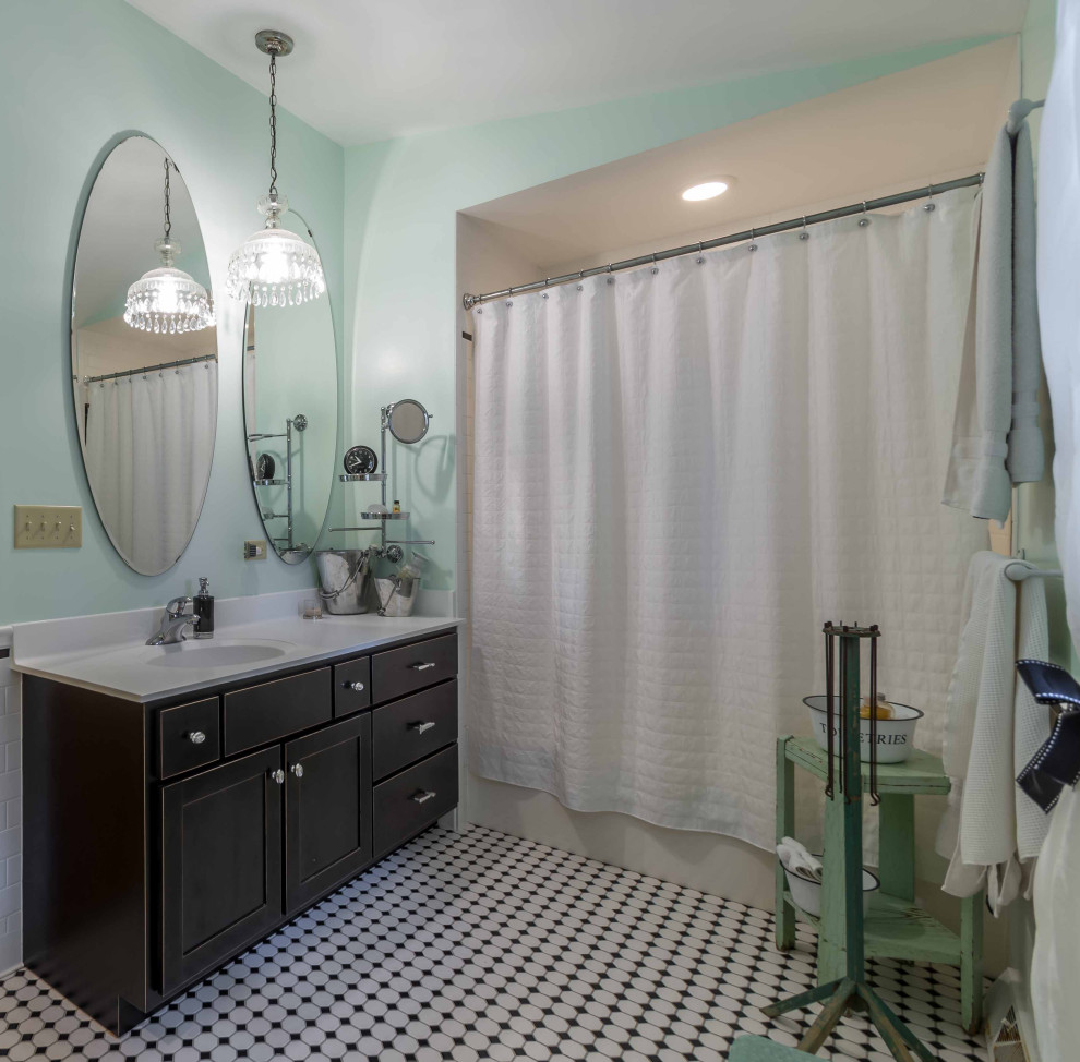 Shabby-Chic Country Kitchen & Sunroom