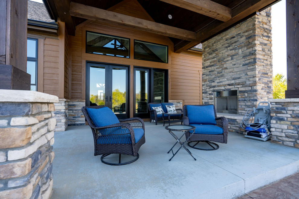 Example of a mountain style patio design in Cincinnati