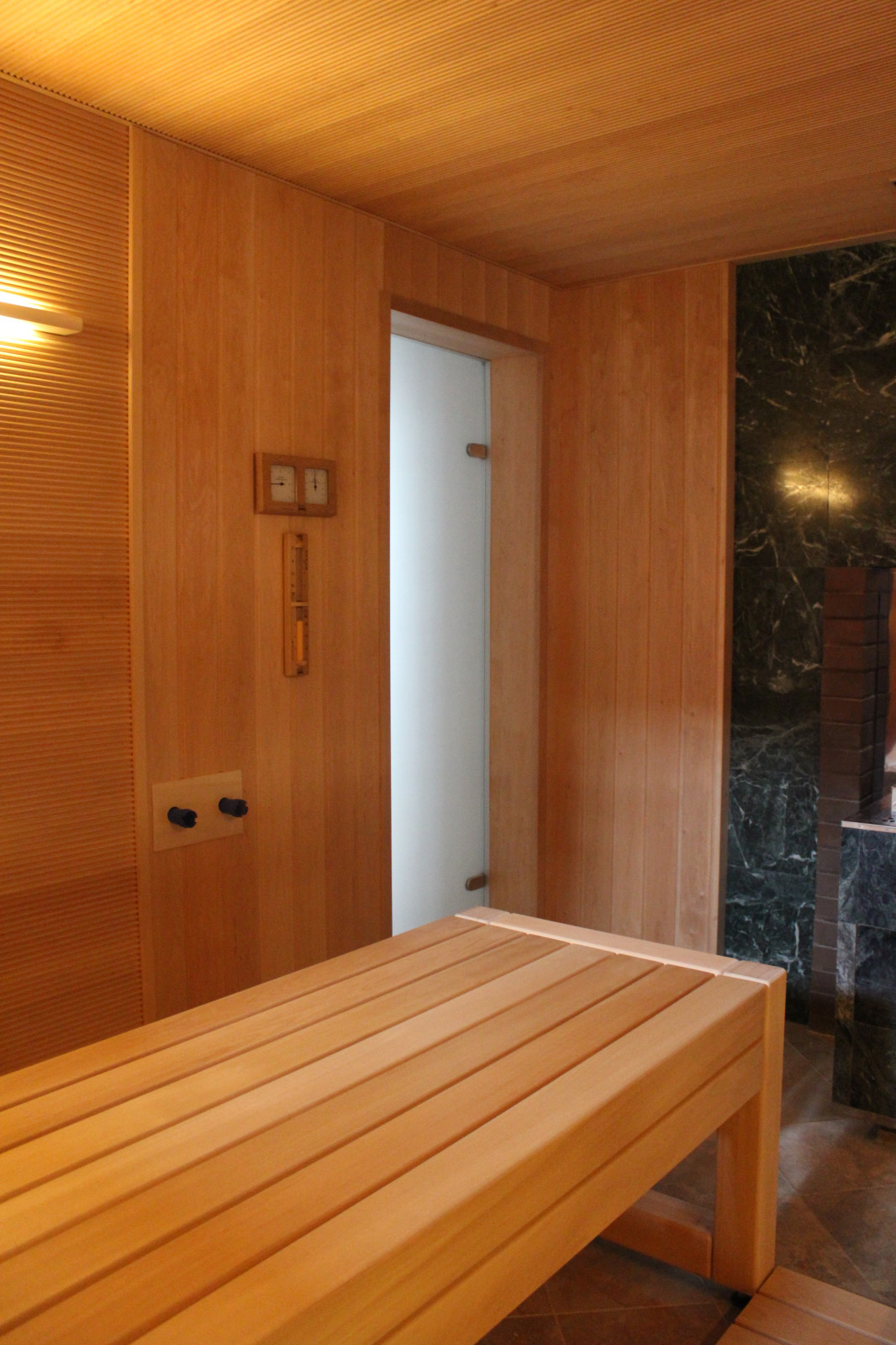 Парная стены ольха, пологи липа