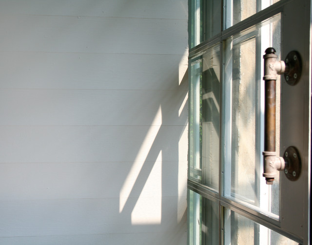 East Hampton Pool House contemporary-entrance