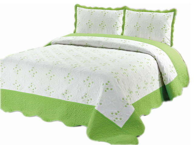 Reversible Embroidery Quilt Set, Green, Twin