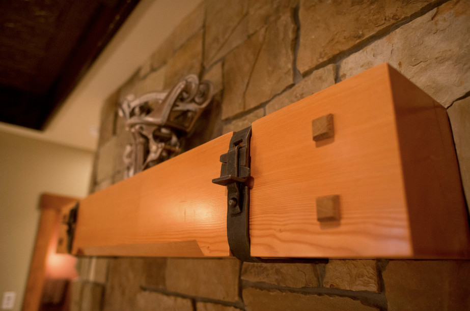 Inspiration for a rustic home design remodel in Minneapolis