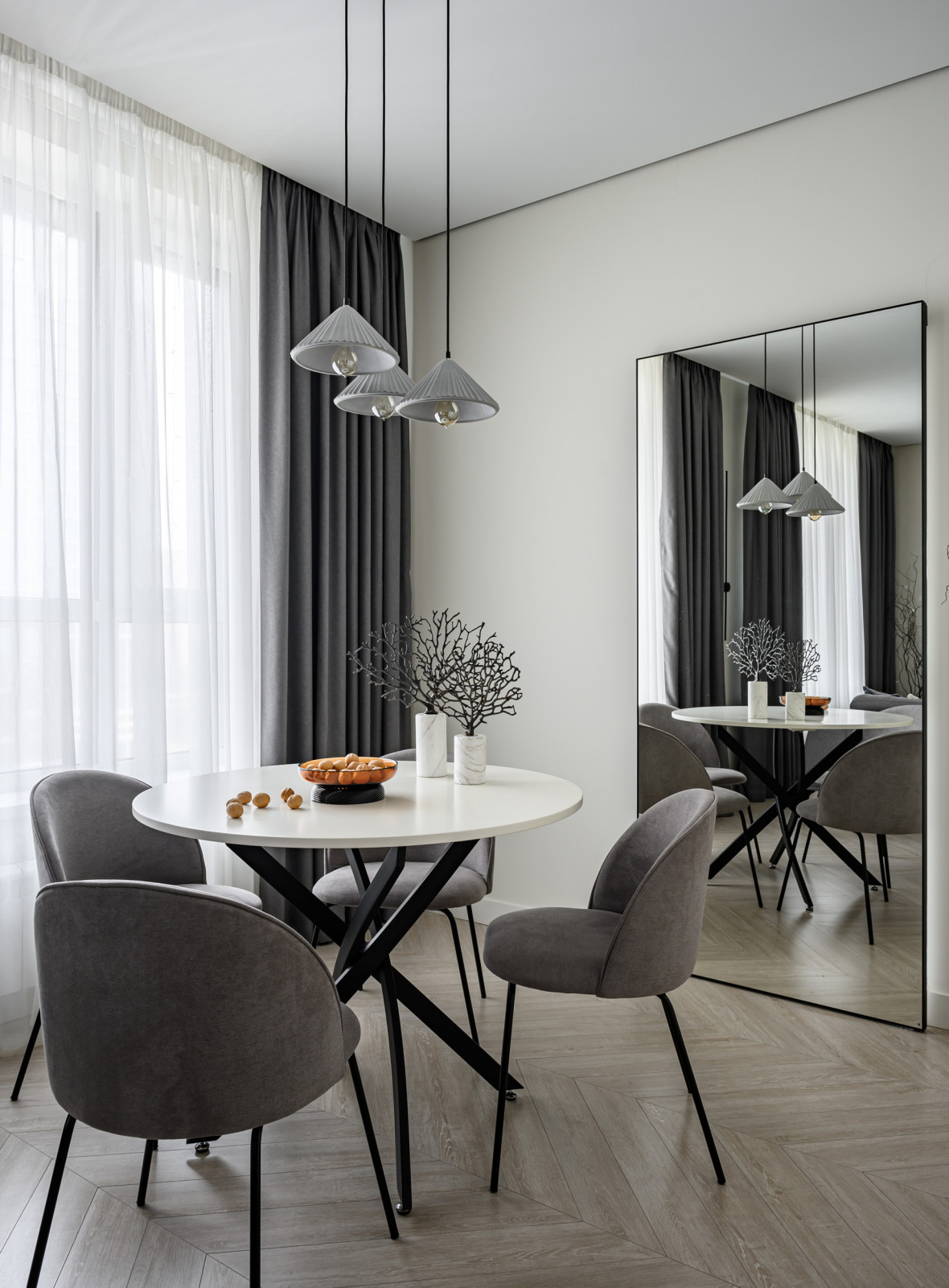 Публикация в журнале REDESIGN.  Реализованный дизаин-проект в "ЖК Огни"