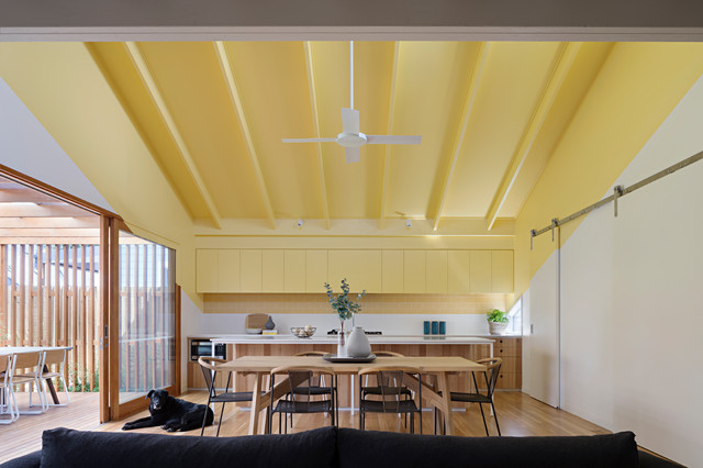 How To Paint A Ceiling With A Roller Without Streaks Houzz