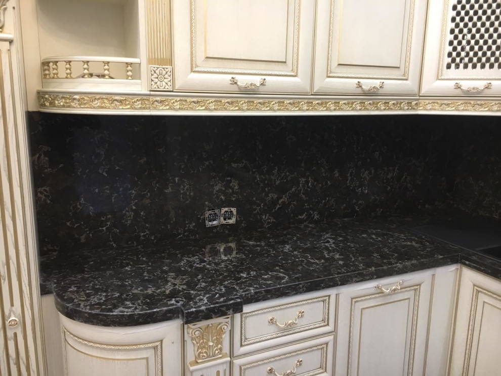 Столешница из кварцевого камня Avant Quartz 9005 Бурбонне