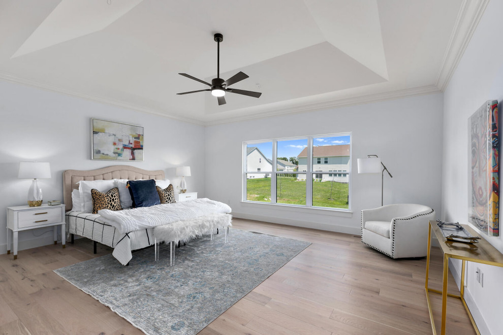 Example of a classic bedroom design in St Louis