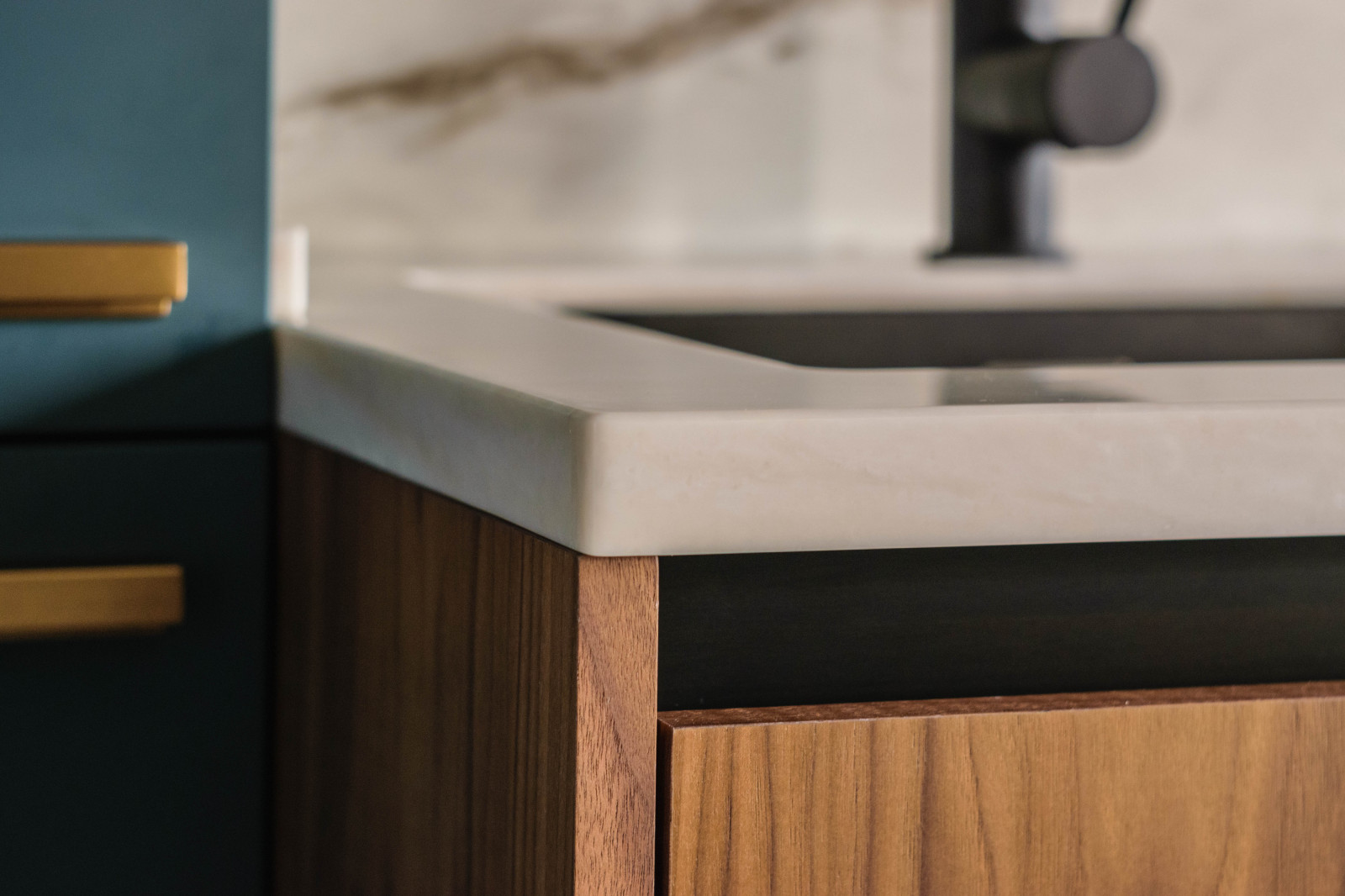 Материалы + стиль: уникальная кухня