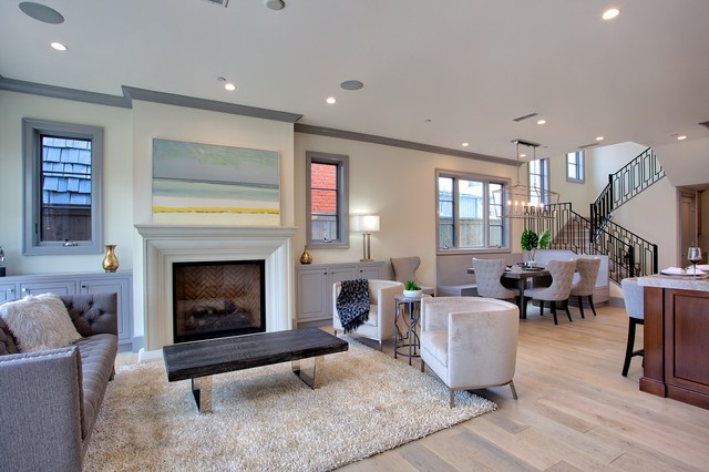 Modern Coastal Home Staging modern-wohnbereich