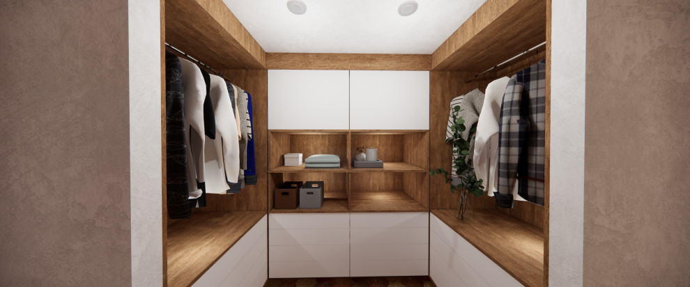 Idées déco pour un petit dressing room éclectique en bois clair neutre avec un sol multicolore et poutres apparentes.