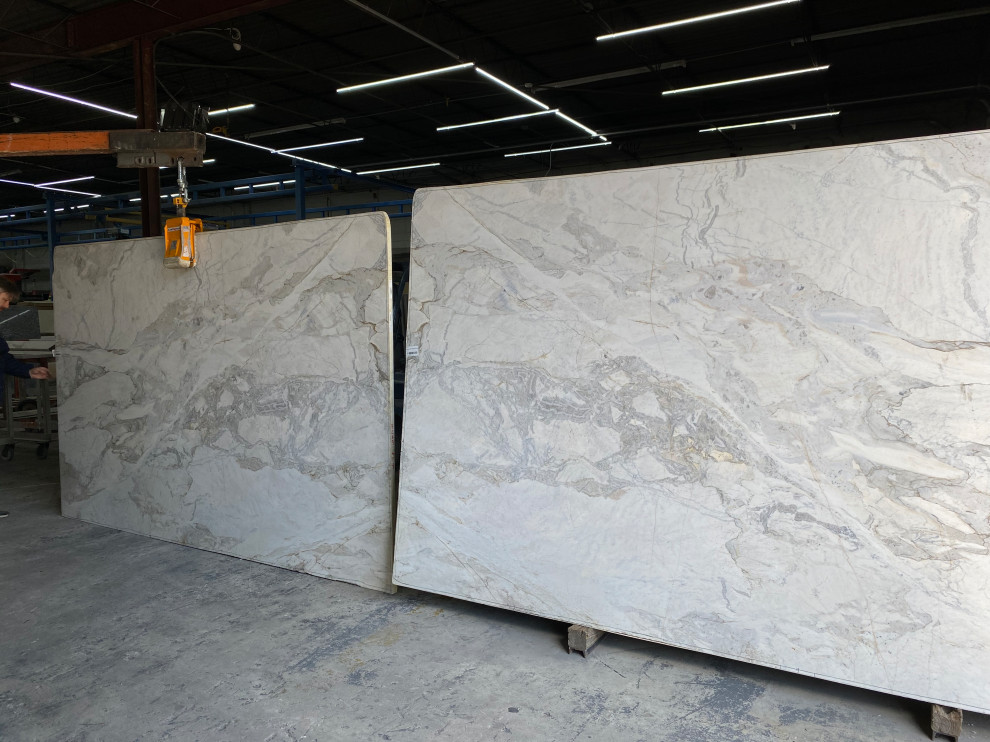 Leathered quartz countertops Please help with backsplash!