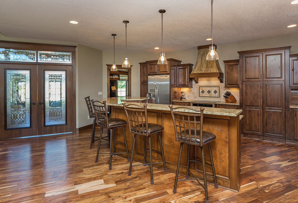 Example of a transitional kitchen design in Cedar Rapids