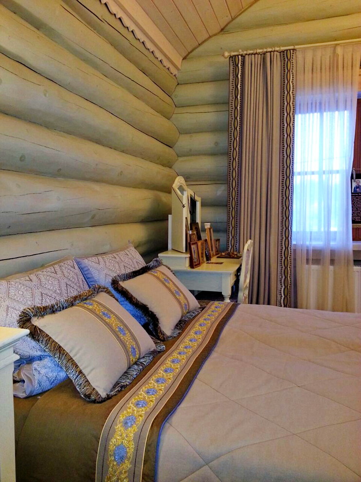 Бревенчатый дом-сказка на Варшавском шоссе