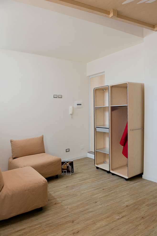 Design ideas for a contemporary family room in Catania-Palermo.