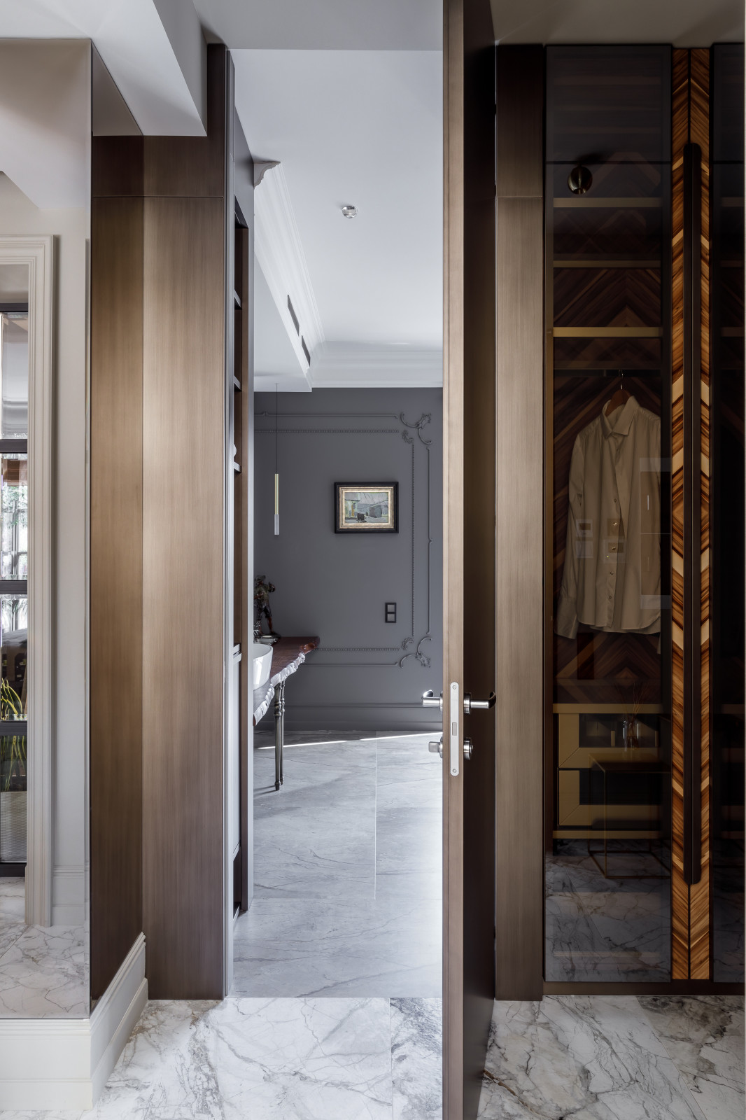 Мебель для мастер-спальни загородного дома