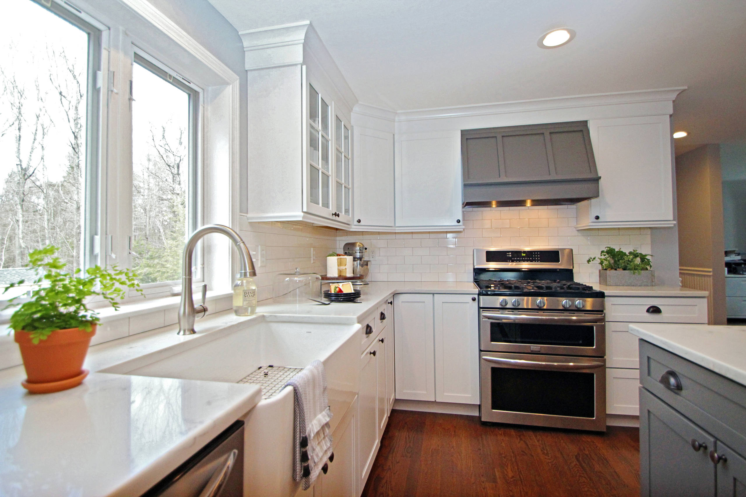 Farmhouse Transitional Kitchen