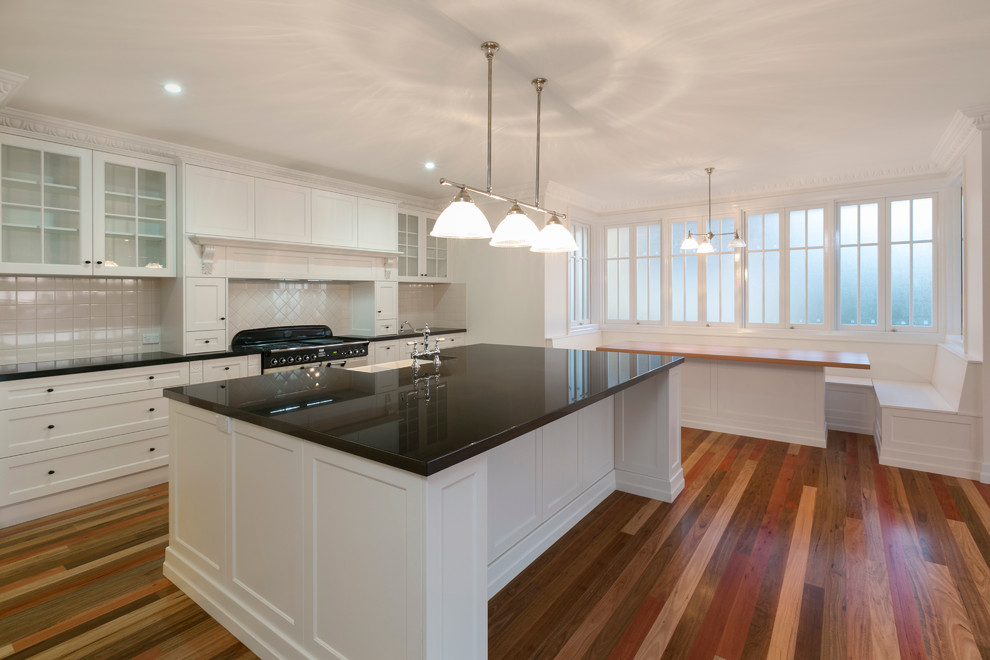Design ideas for a transitional kitchen in Brisbane.