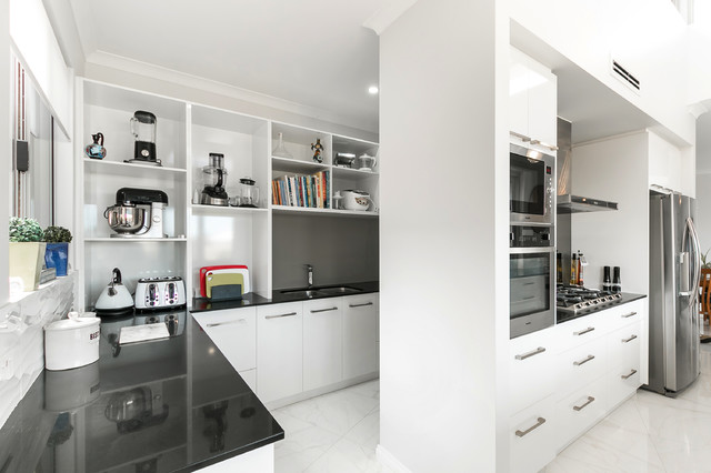 Oasis Drive modern-kitchen