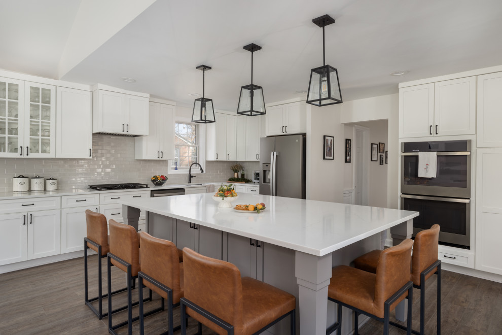 Transitional kitchen photo in DC Metro