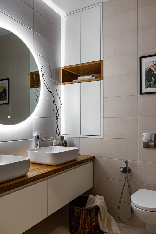 Белый в цвете