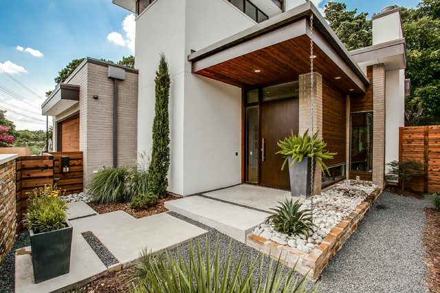 10 Gorgeous Porches That Add Wow to the Building Facade