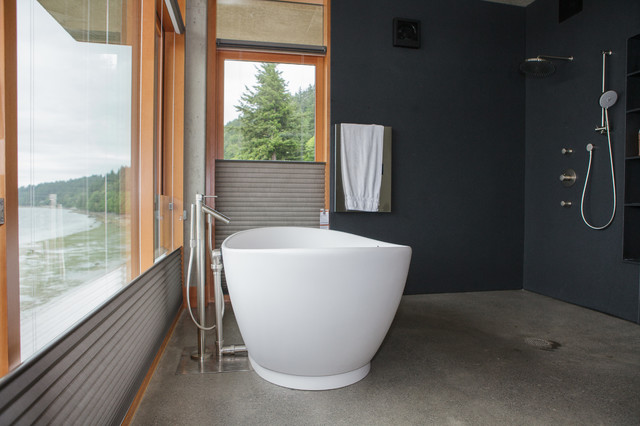 Modern Waterfront modern-badezimmer