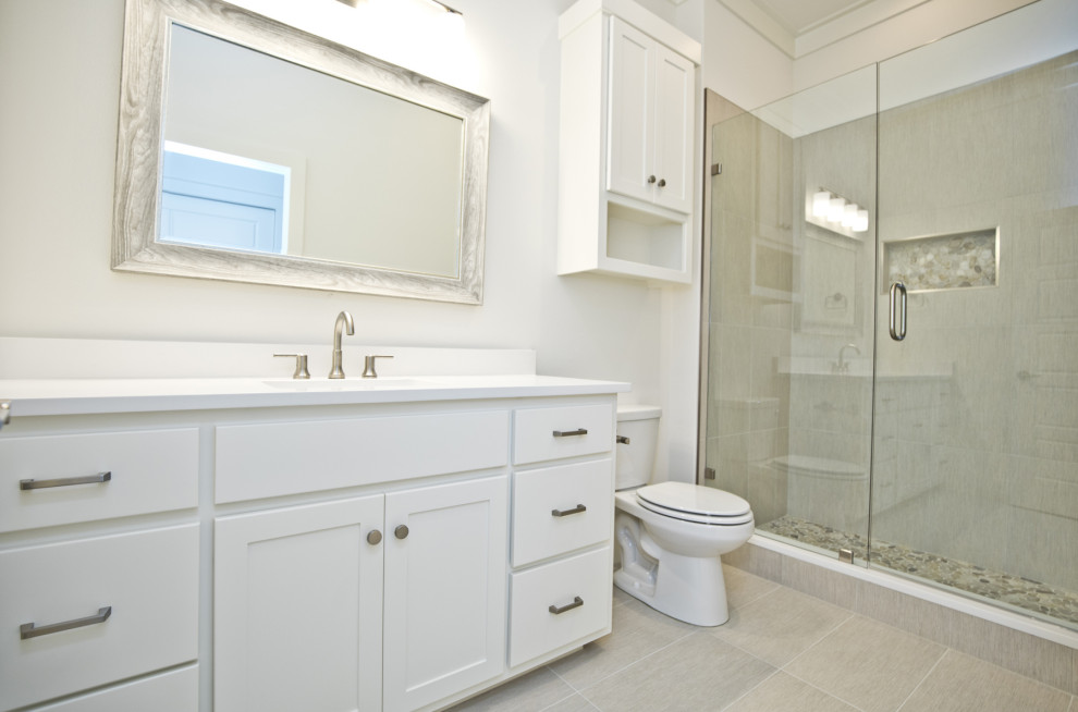 Idee per una stanza da bagno minimal di medie dimensioni
