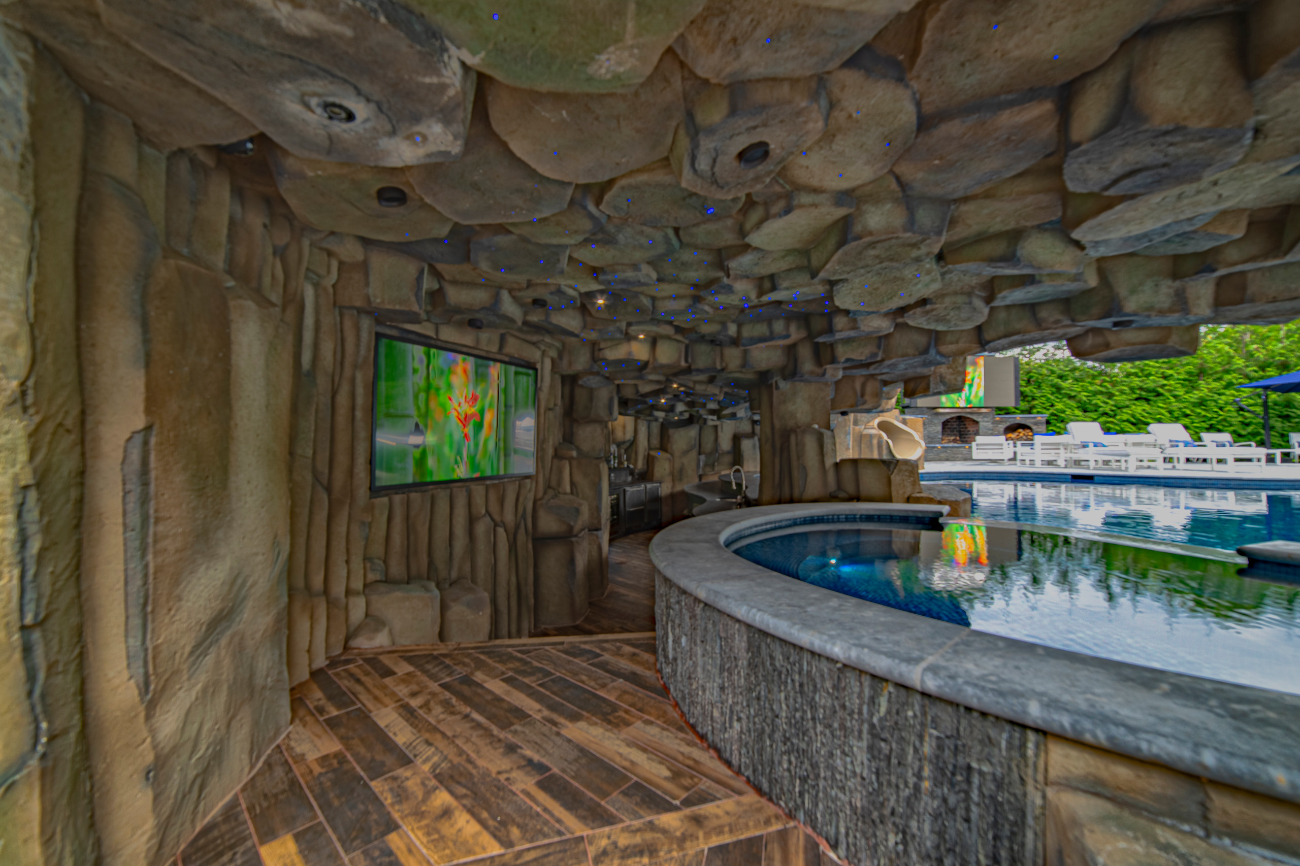 AWARD WINNING RESIDENTIAL PARADISE