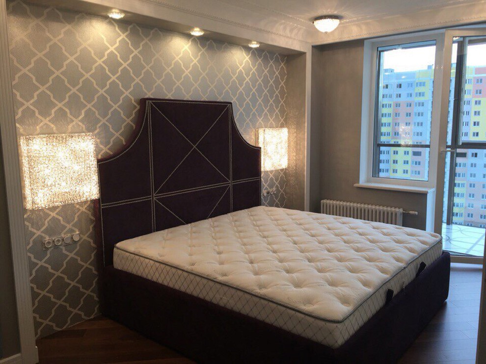 Кровать с изголовьем