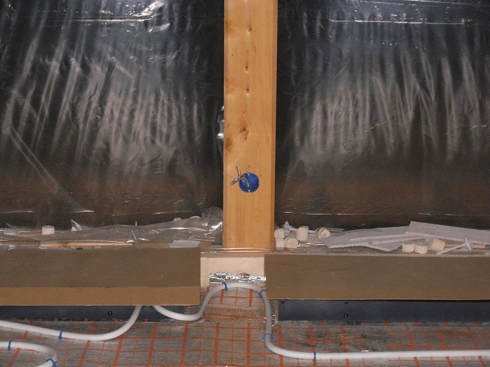 Скрытая электропроводка в деревянном доме из бруса