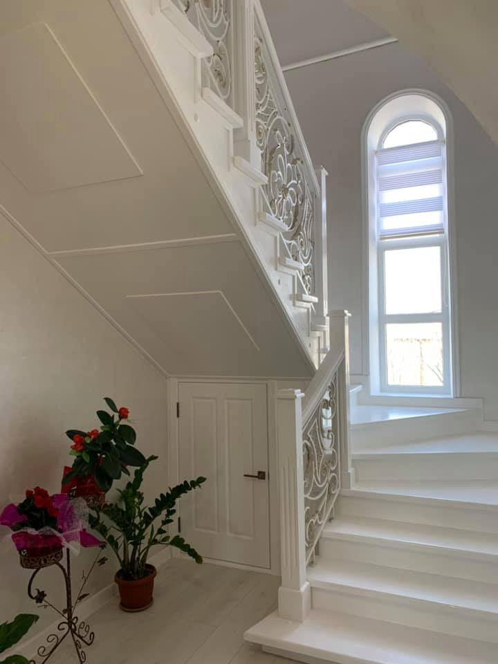 Классическая ясеневая лестница