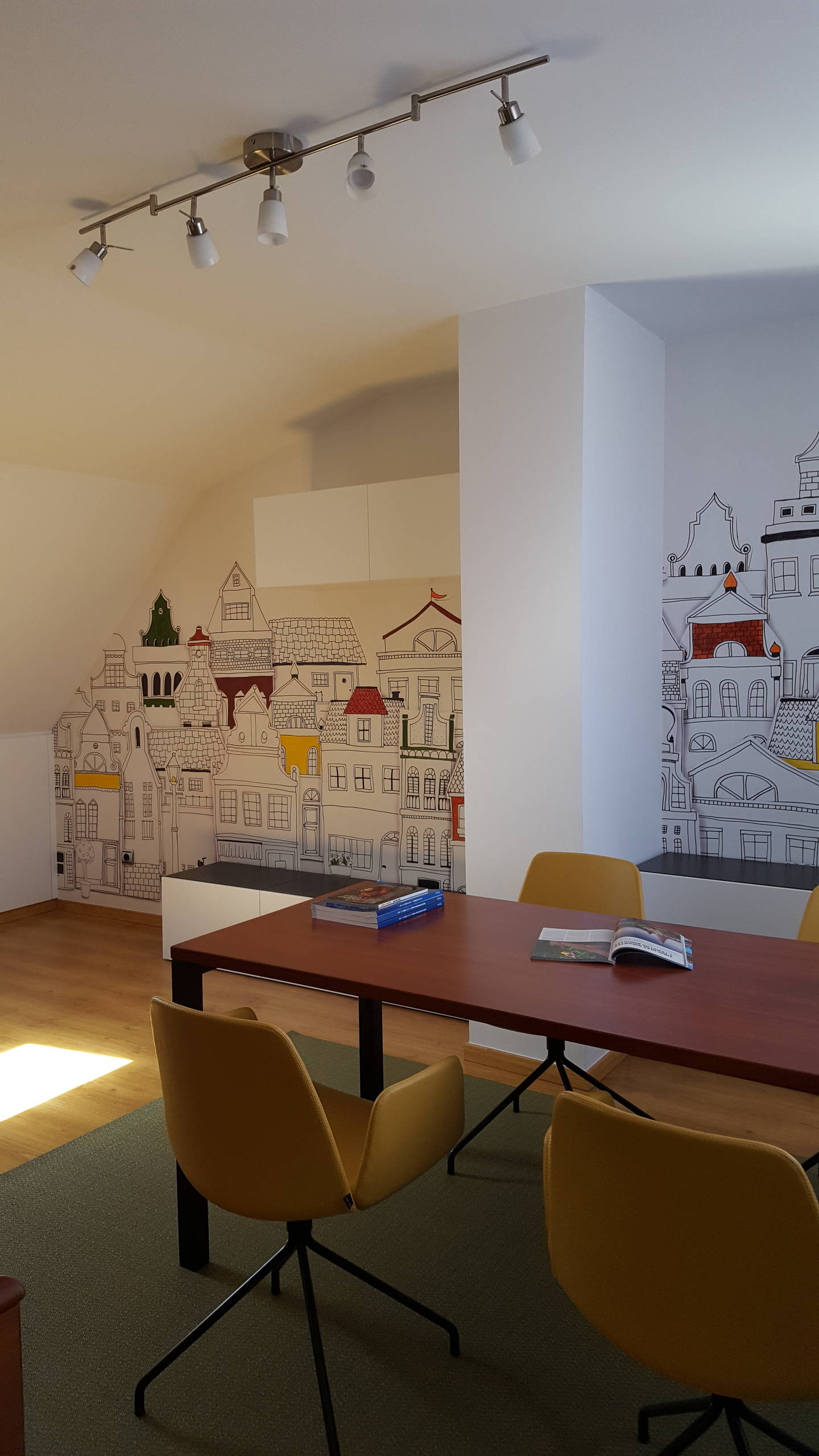Remodelación de habitación en buhardilla para espacio multifuncional