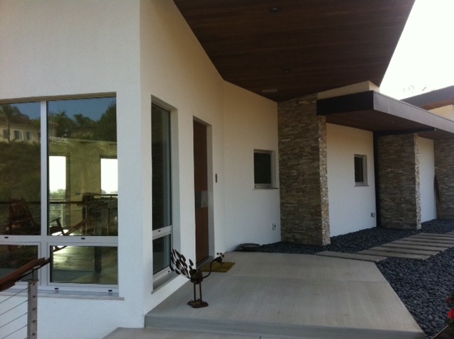 ENCINITAS, CA contemporain-facade