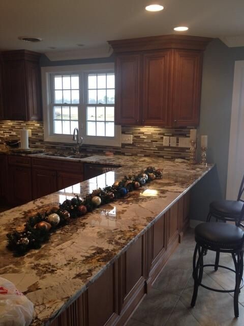 Kitchen - transitional kitchen idea