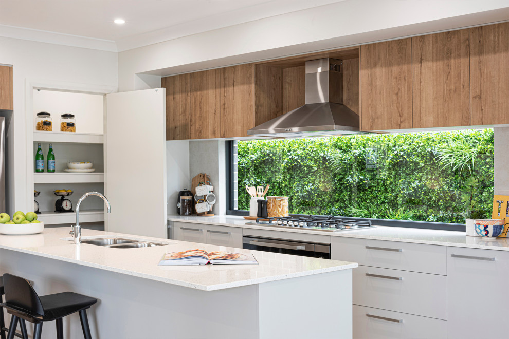Trendy kitchen photo in Sydney