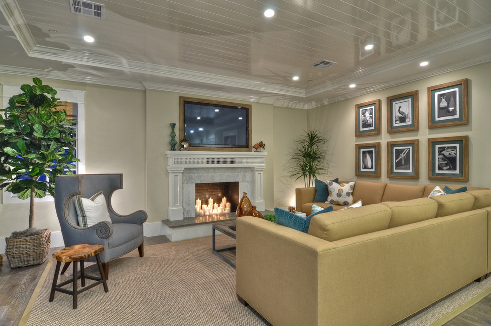 Transitional home design photo in Orange County