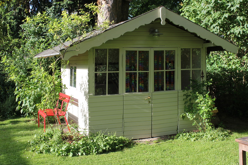 Neue Farbe für das Gartenhaus - Contemporary - Shed ...