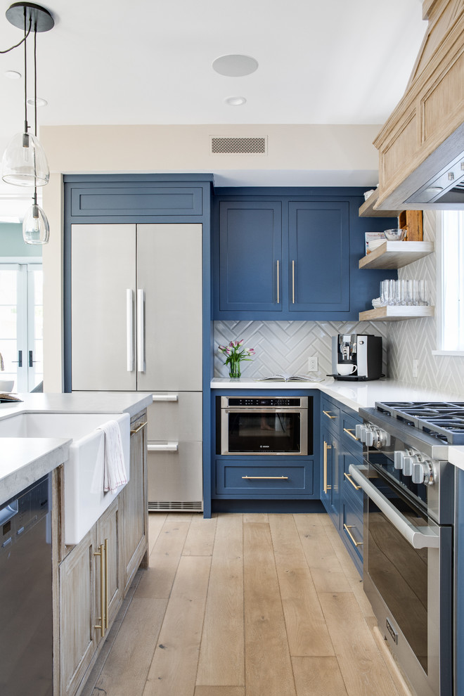 Kitchen - transitional kitchen idea in Orange County