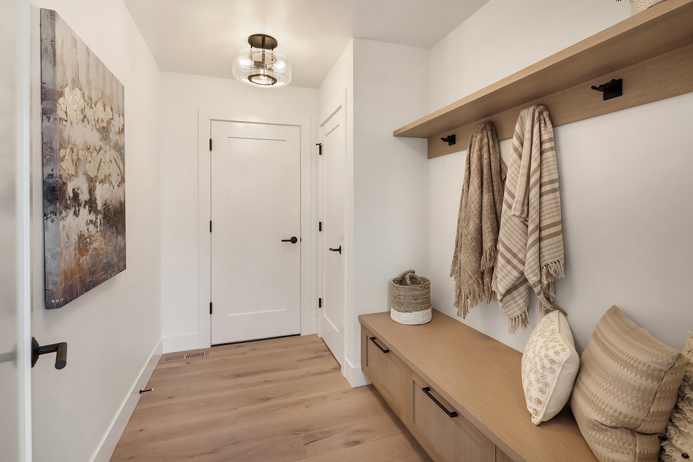 Home design - transitional home design idea in Seattle