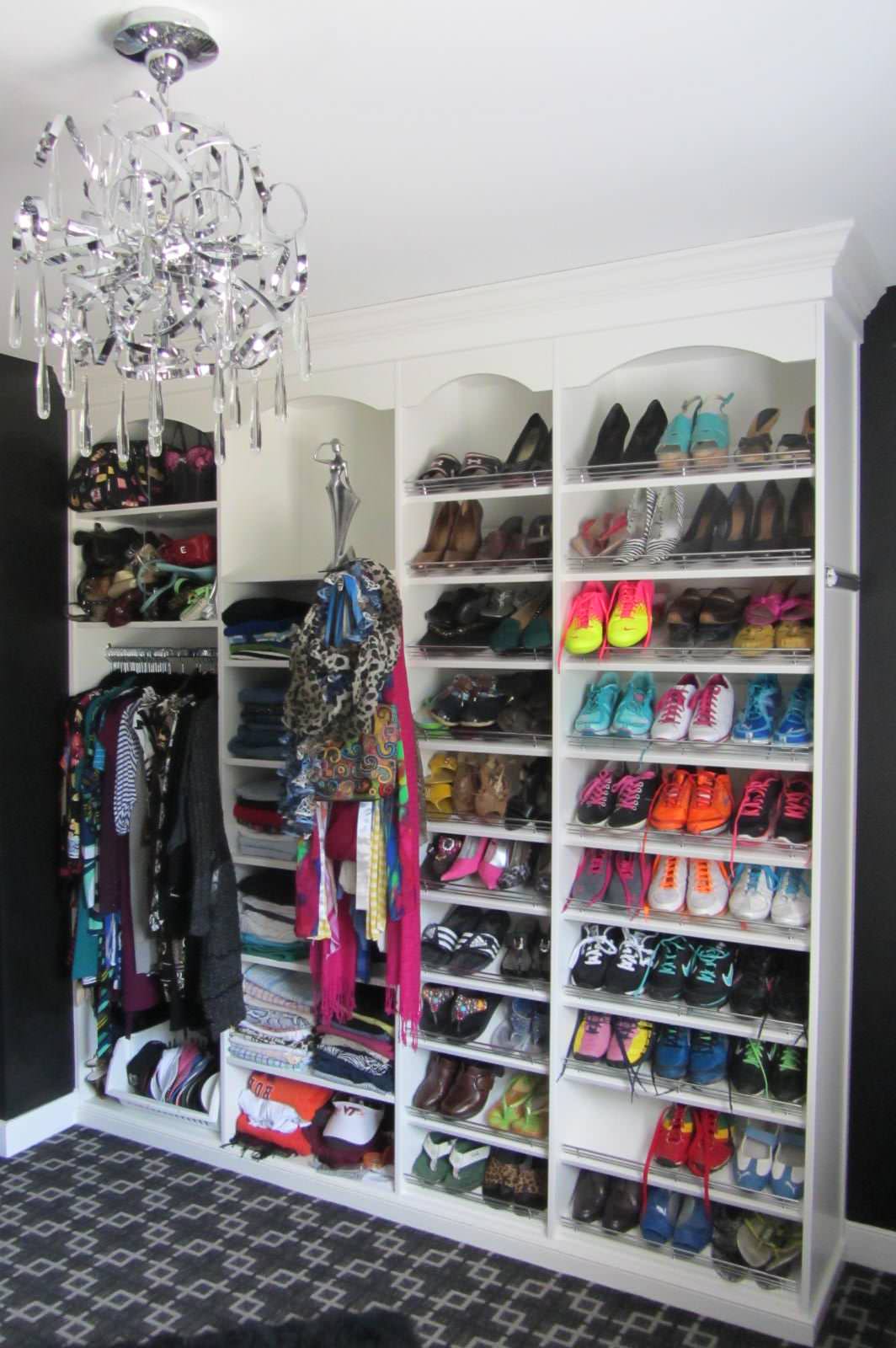 Dressing Room with Arched Valance Accents