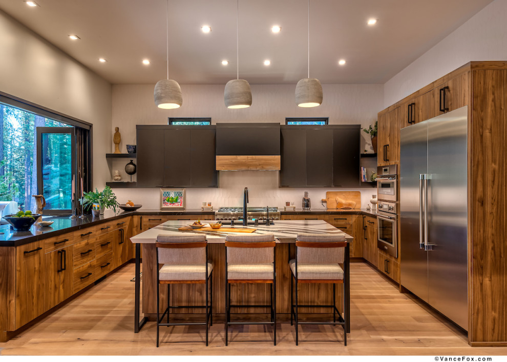 Mid-sized transitional open concept kitchen photo