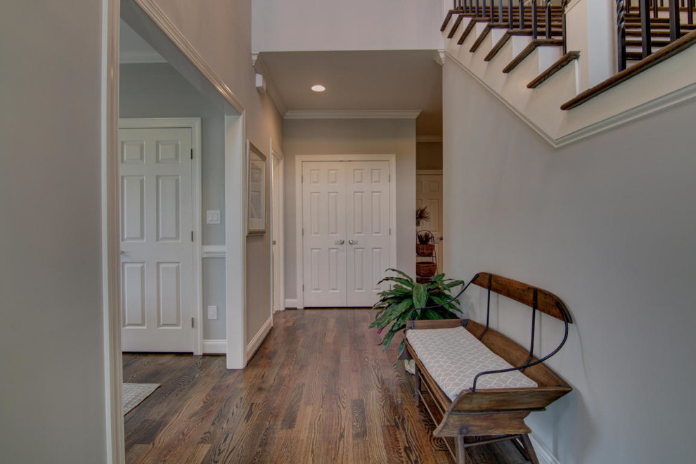 Entryway - transitional entryway idea