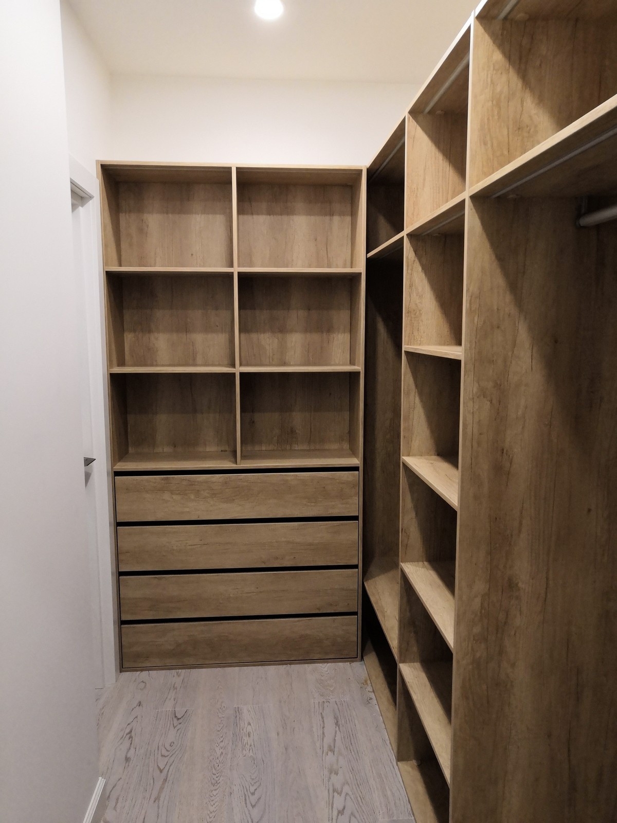 Гардеробная raumplus Ecoline с LED подсветкой