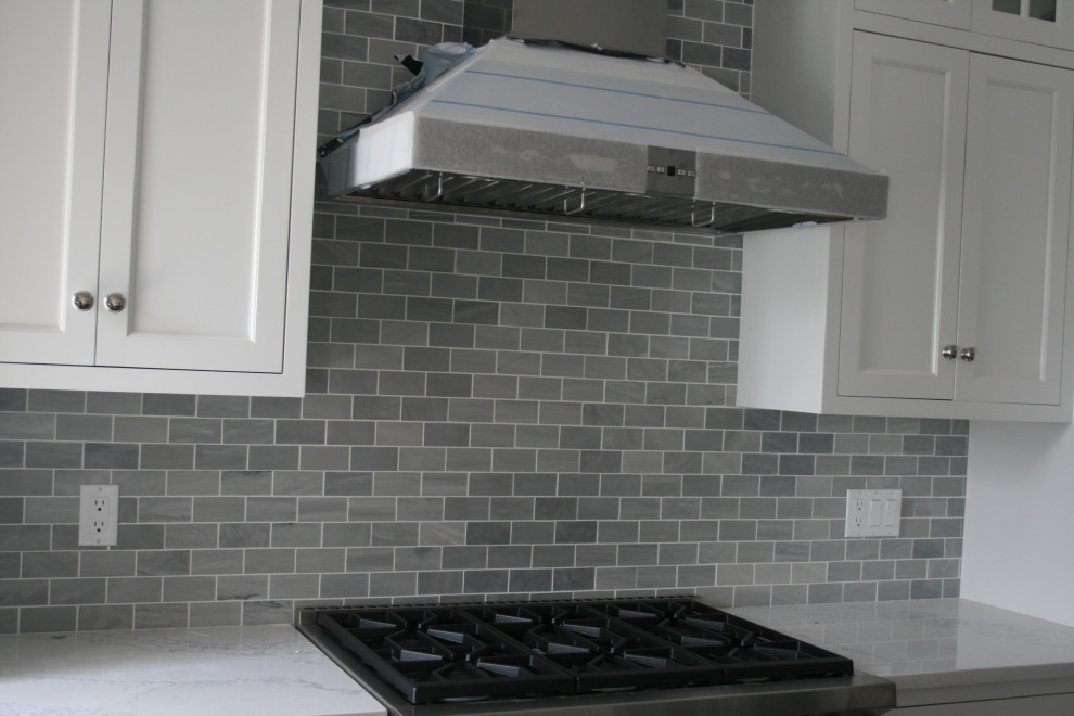 Kitchen - kitchen idea in Boston