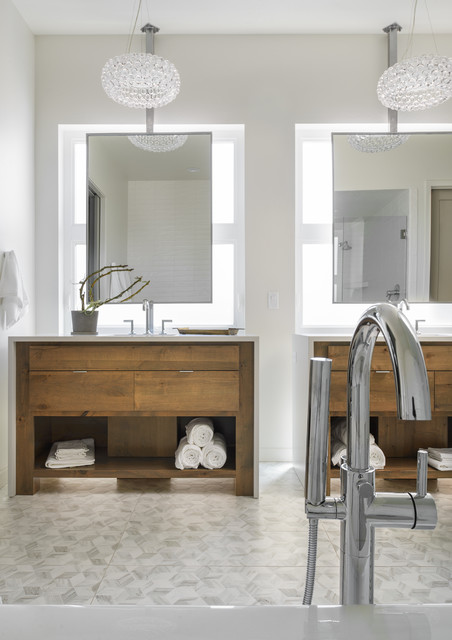 Master Bathroom moderno-cuarto-de-bano