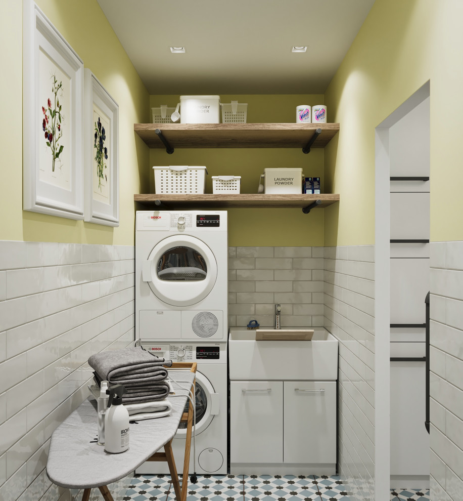 Коттедж. Птицы в доме. Хозяйчтвенная комната