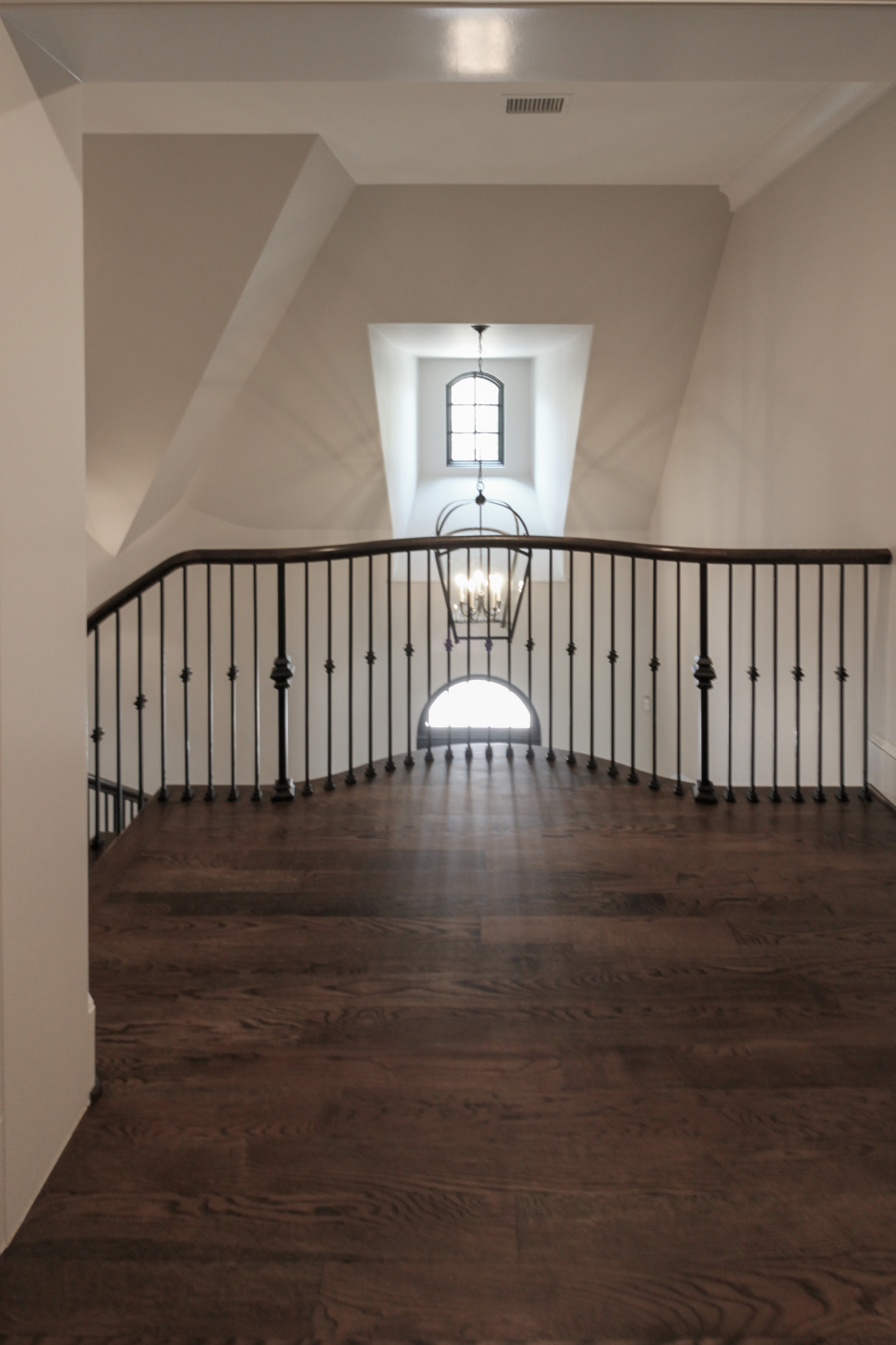 86_ Gorgeous Floating Curved Staircase, McLean VA 22066