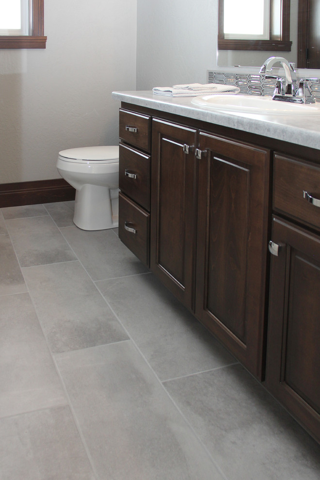 Bathroom - transitional bathroom idea