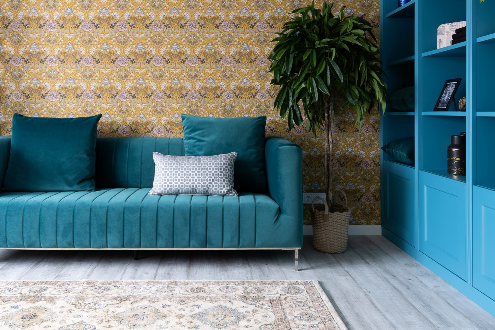 Яркое смешение стилей